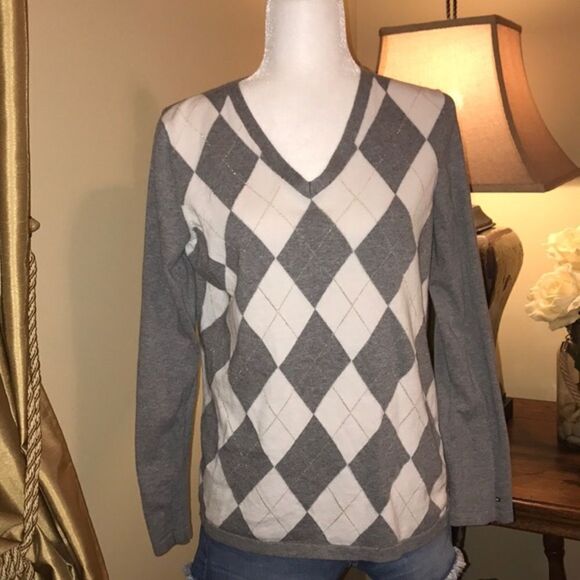 ✌️🏻TWO Tommy Hilfiger Gray V-neck Sweaters - Picture 1 of 9
